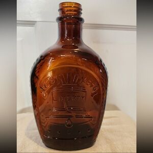 Log Cabin Bicentennial Liberty Bell 1776-1976 Vtg Glass Syrup Bottle
